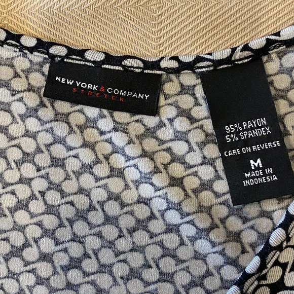 Vintage New York & Company Stretch Tank - Picture 5 of 5